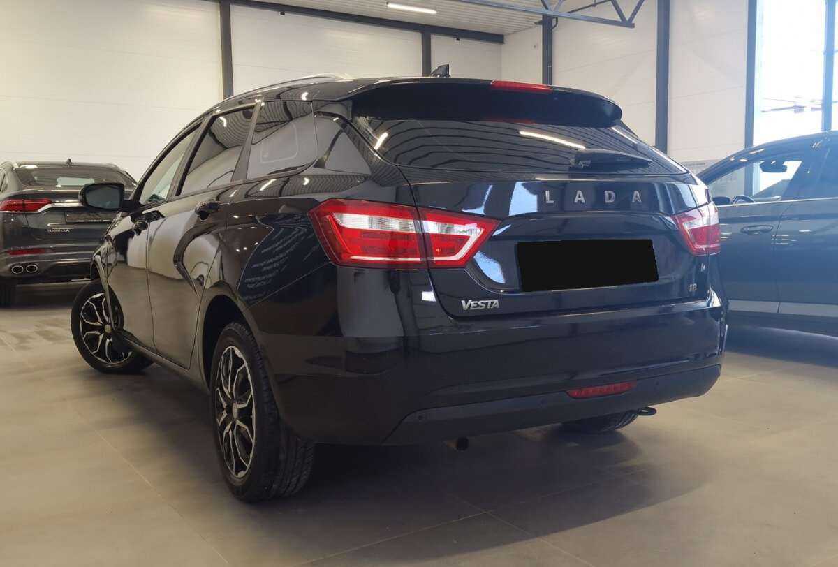Lada (ВАЗ) Vesta SW, 2020 - фото №2
